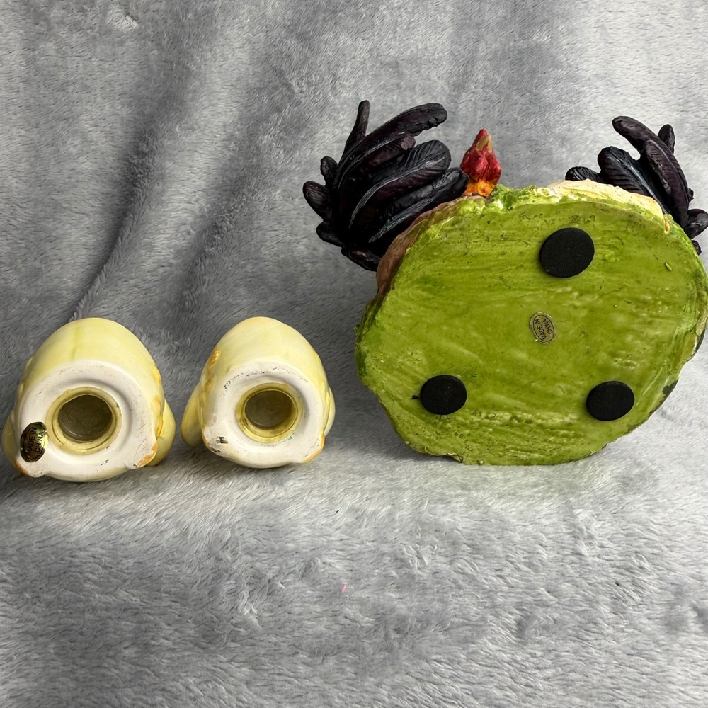 Rooster and Chicks Salt and Pepper Shaker Set with Caddy Farmhouse Decor Resin - Picture 7 of 7